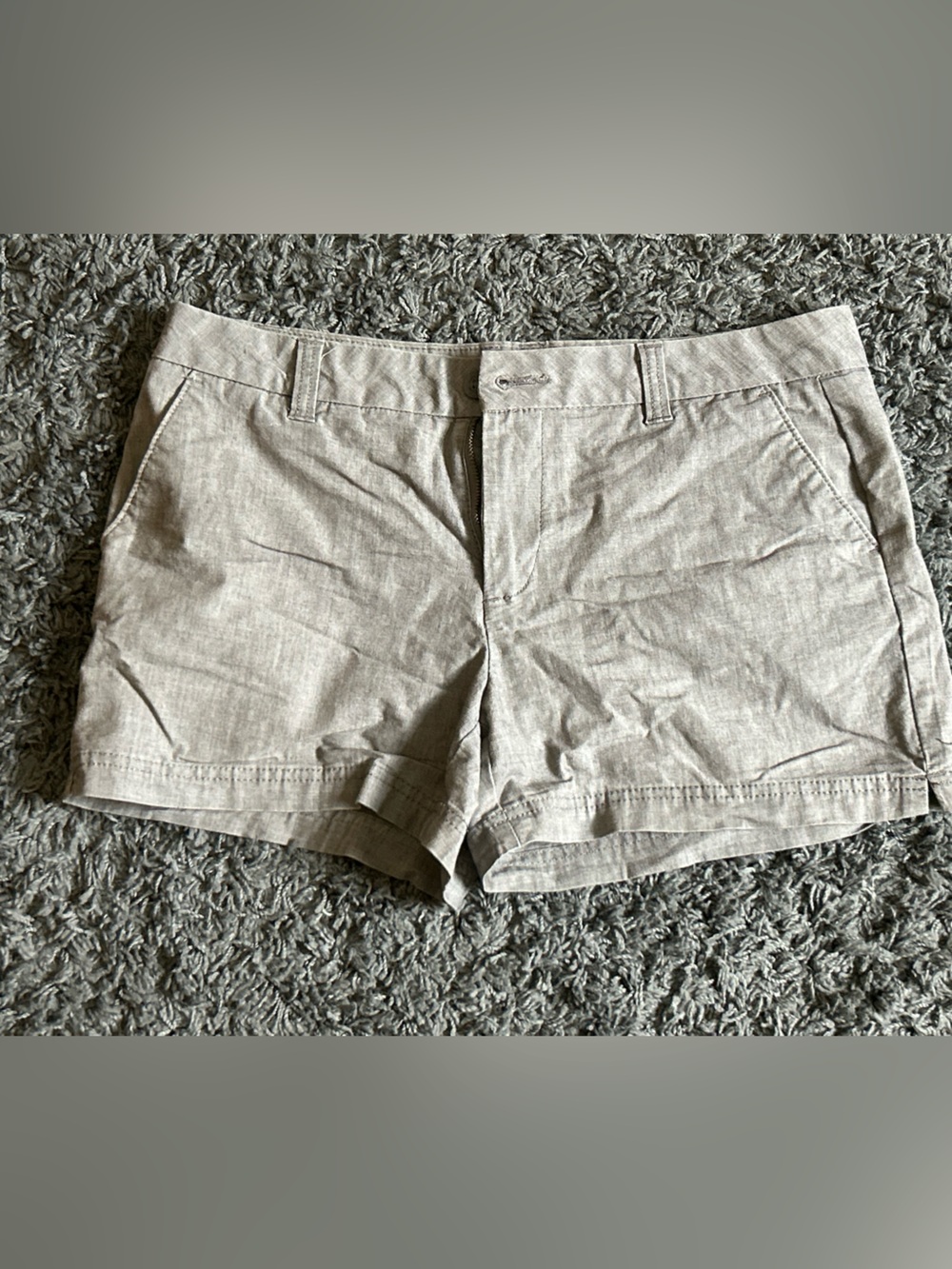 Magellan Outdoors Men's Light Gray Flat-Front Shorts